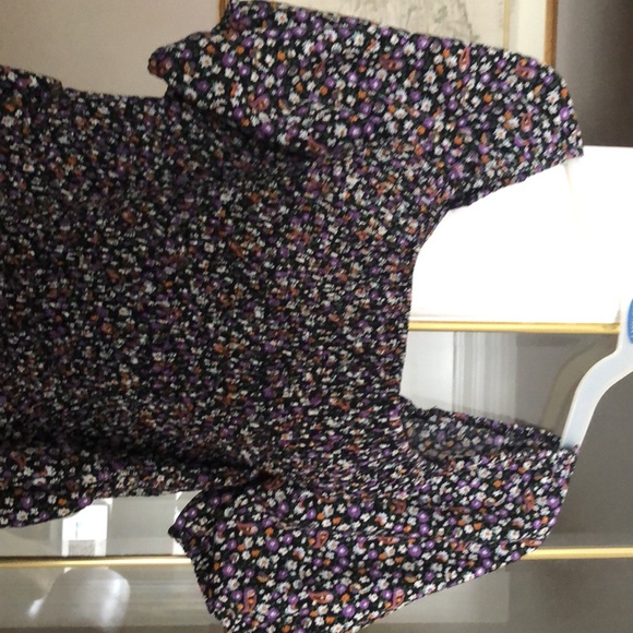 NWOT SHEIN dress with little flowers - Picture 3 of 5